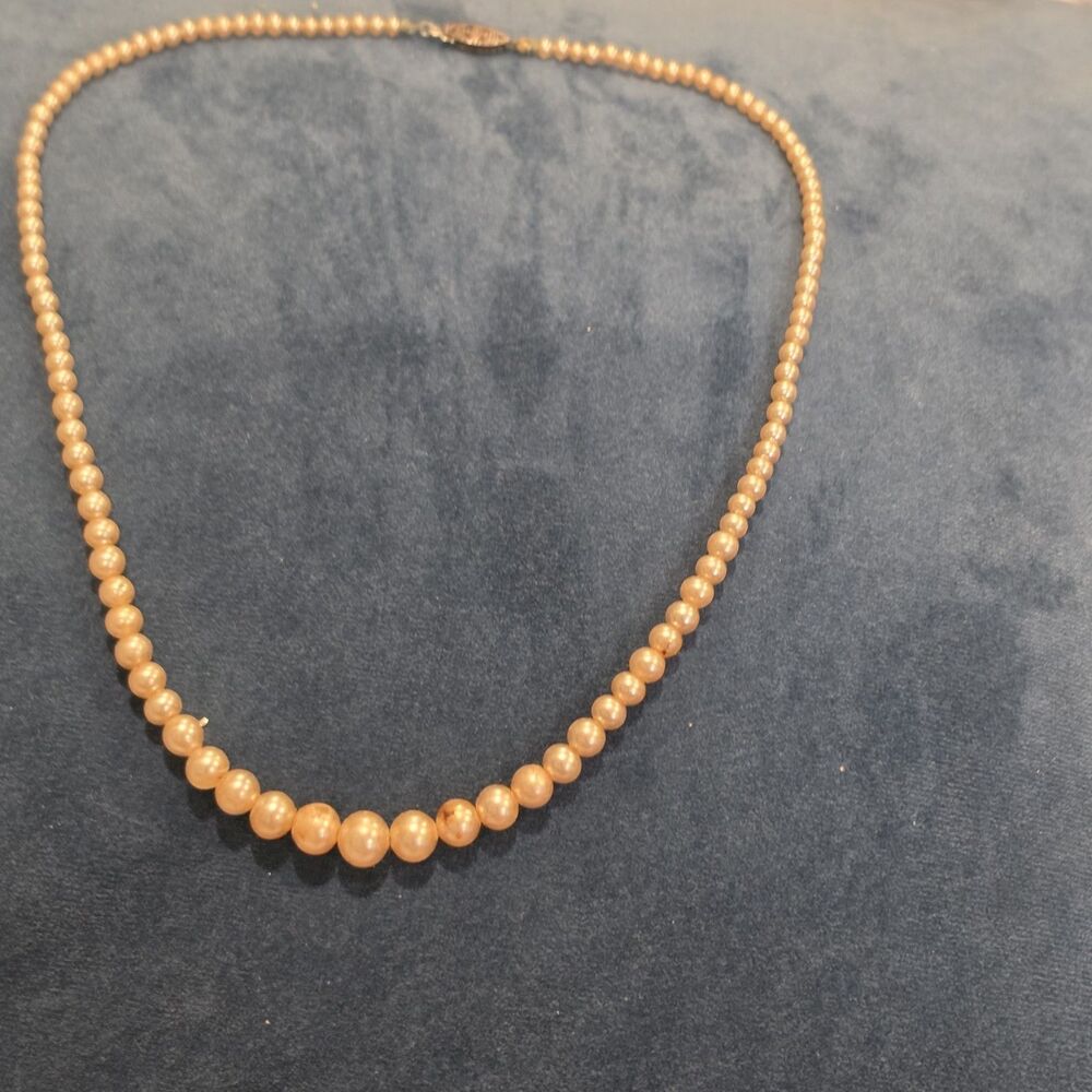 Vintage Graduated Faux Pearl Necklace Champagne Peach Cream Filigree Clasp 17"